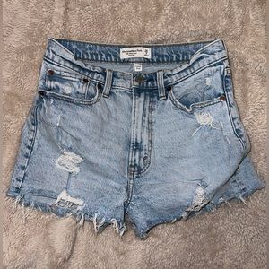 A&F Mom Short High Rise